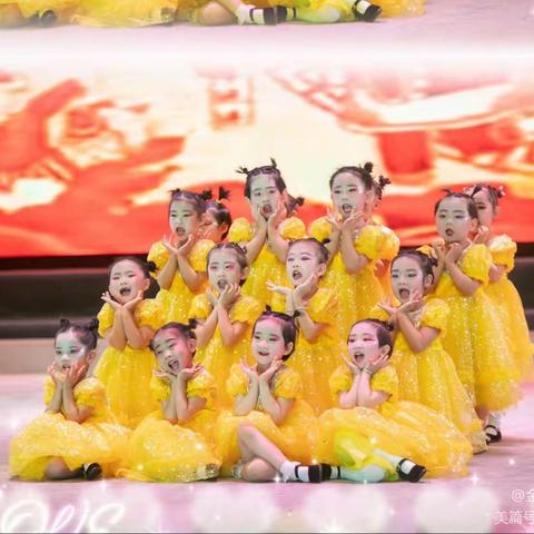 金太阳☀幼儿园中二班小朋友们第十五周精彩瞬间🎉🎉