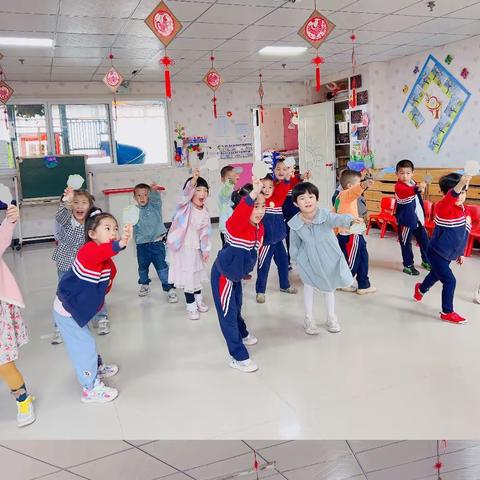金太阳☀️幼儿园中二班小朋友们二十周精彩瞬间🎉🎉
