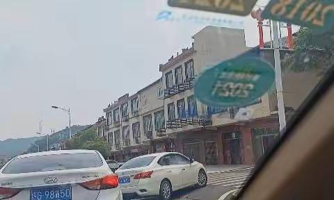 〔蓝精灵幼儿园〕爱心义卖捐赠---敬老院献爱心活动（端午篇）