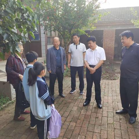 白寨镇：为困难儿童送温暖 举办“庆‘六一’、助成长 农业科技小知识、大课堂”主题活动