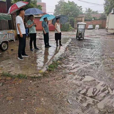 不畏艰辛，冒雨前行，区科工局扎实做好抗灾救灾工作