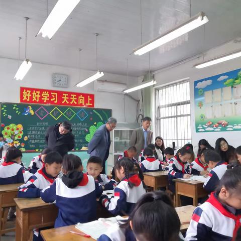 名校送课促成长 携手并进谱新章 ——尼山镇中心中学举办小学语文教研联谊活动