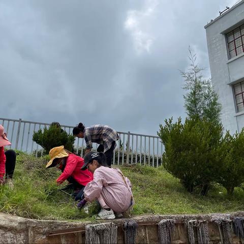 开学第一课——圭山镇蝴蝶小学