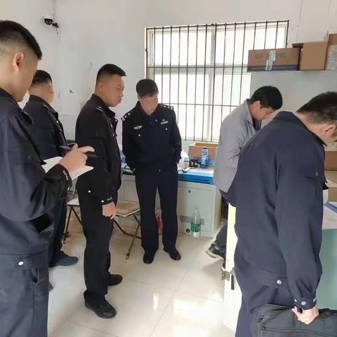 【铜川公安】虹桥分局党委委员、副局长李建华带领刑警大队一行深入辖区企业开展易制毒化学品专项检查