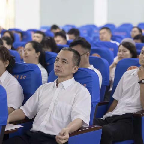 立德树人  铸魂育人——海口实验中学师德师风建设提升工程启动仪式