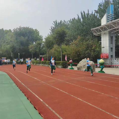 健康运动   喜迎国庆——记六（4）中队运动会