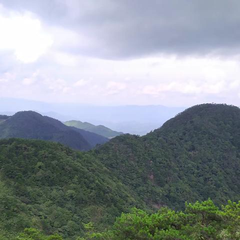 登百丈岩