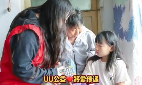 命运的手扼住了她的咽喉——请帮助这个可怜的小女孩