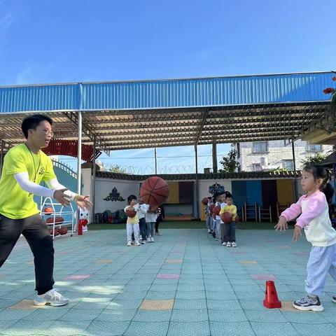 开启✅🏀今日份的篮球🏀🍍🍍《永宁幼儿园》🍍🍍我运动，我健康，我快乐!