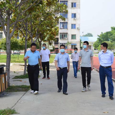 钱场中学迎来市镇多部门检查督导九年级学生复学工作