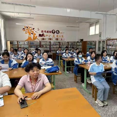 新芽沃土再添新绿 执笔青春不负韶华——开封市铁路中学鹿鸣文学社干部竞选活动