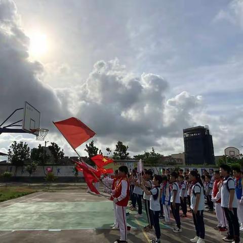 “童心向党，喜迎二十大”——杨梅镇滨江小学"庆六一"新队员入队仪式暨仪仗队检阅系列活动