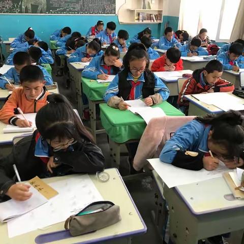 格尔木市金峰路小学进行数学计算能力过关测试