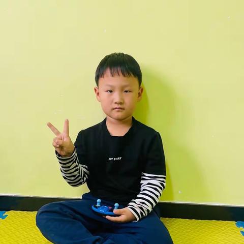 田坤喆   举重运动员