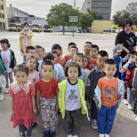 渠口中心幼儿园中三班小朋友的一周美好快乐时光