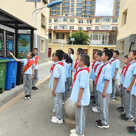 分类在指间，绿色驻心间——光华小学开展垃圾分类宣传行动