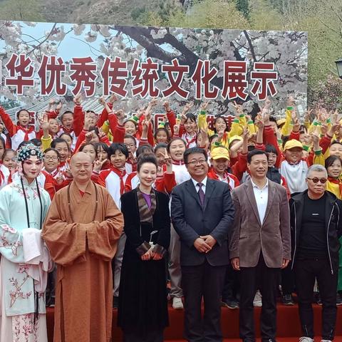 感受国学经典 传承传统文化——昊天学子参加第二届樱花季国学雅集