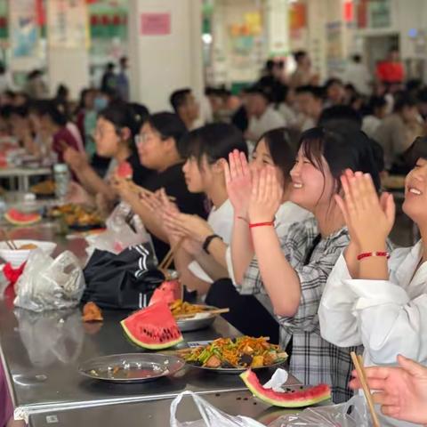 不负韶华，一路生花——禹州市高级中学助力高考解压活动