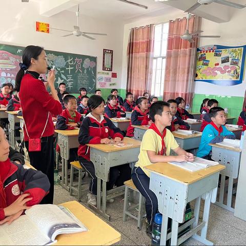 初见展风采 合力建新篇—记渣津镇司前小学新进教师汇报课