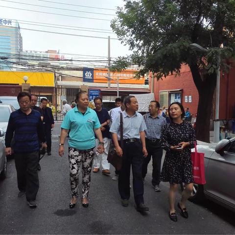 花园路街道花园北路乙28号院社区迎接北京市创卫检查组及街道城管科领导莅临检查创卫工作