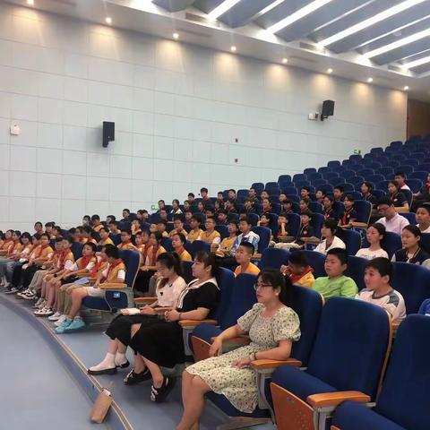 云程发轫 万里可期
——明觉小学2023届六年级学生会