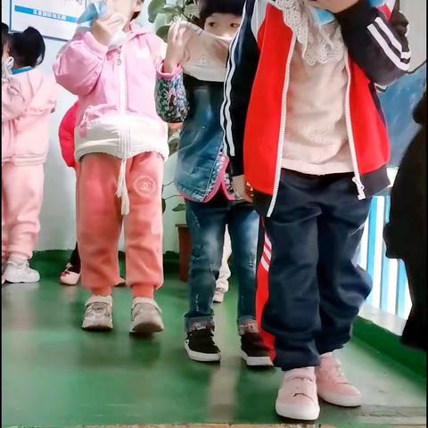 湛江市赤坎区七色幼儿园消防安全演练