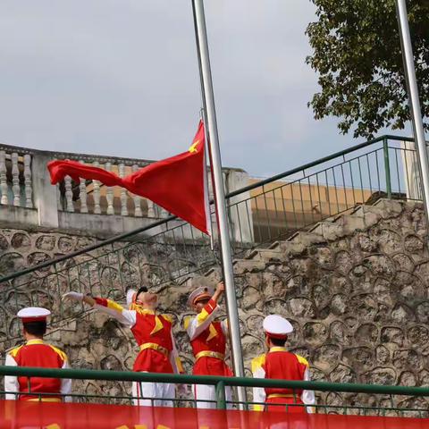 党建带团建，三月暖人心——铎山镇中心学校学雷锋系列活动纪实