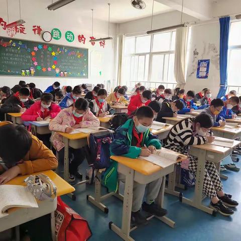 笔墨飘香满校园，书法比赛展风采 ——604班3月份书法比赛活动