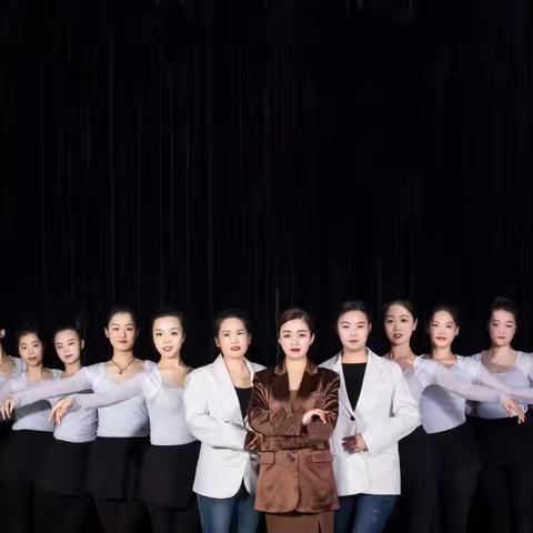 贺艺名舞校入驻小神童幼儿园