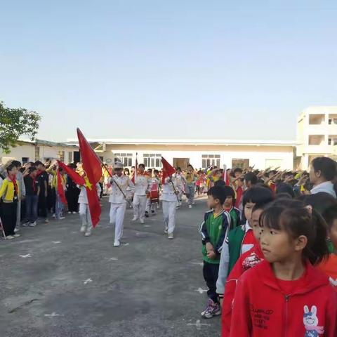 喜迎二十大，争做好队员——横州市百合镇黄村村委小学建队日少先队员分批入队仪式活动