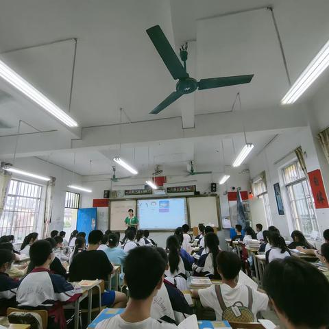 返岗研修共交流，且行且思共成长---2021年春季学期横州一中英语第1组返岗研修活动