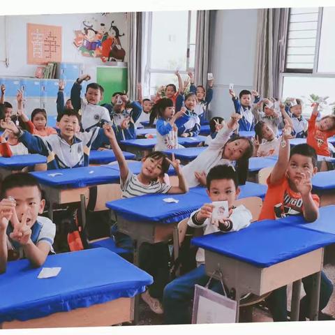 远见卓识，孜孜不倦——和雅八小一（11）班2021—2022学年第一学期工作总结