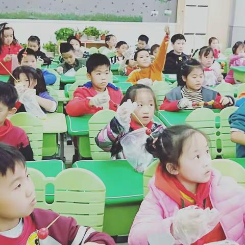 205班家长微课堂——冰糖葫芦