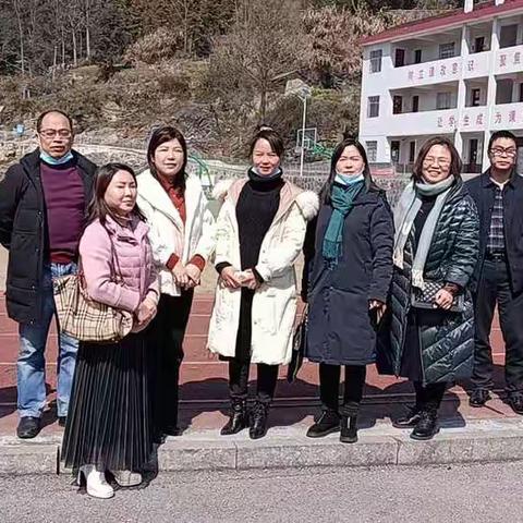 永定区教育局领导到沅古坪镇中心学校进行开学视导工作