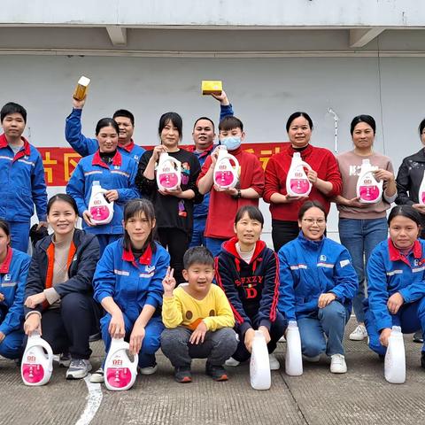 覃塘片区党支部开展“三八”女神节活动