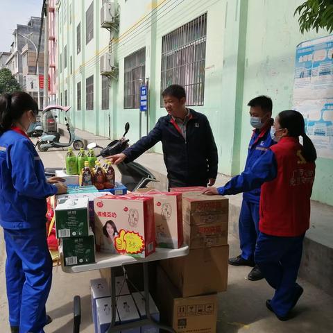 【覃塘片区】把品质商品和惠民利民的服务送到市民家门口