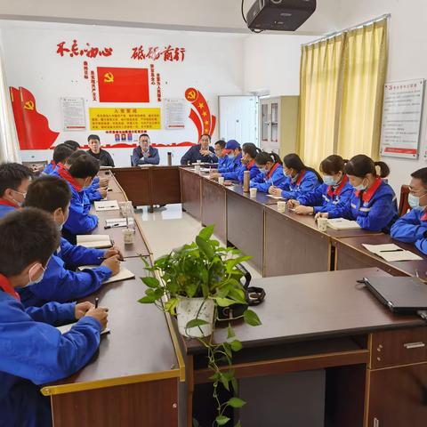 唐杰总经理到覃塘片区开展防腐倡廉教育