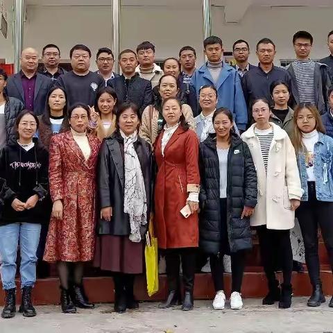 名师引领促提升，辐射带动共成长