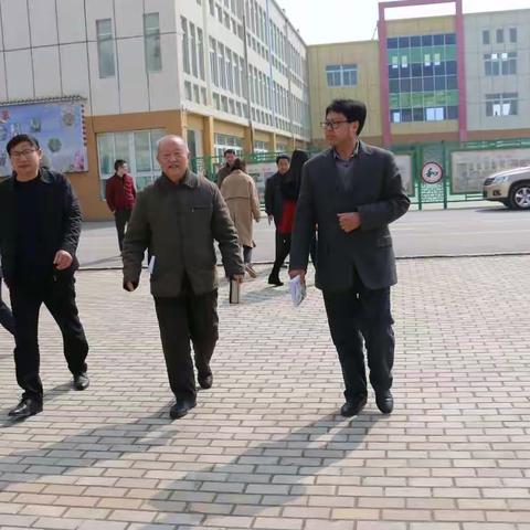 泗洪诗词协会专家莅临我校指导工作