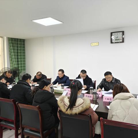 清流县工信局学习传达贯彻县“两会”精神