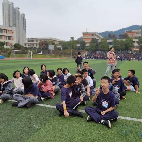 恰同学少年，风华正茂——周梅C2101班第八届校运会