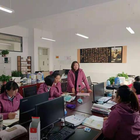 教育教研促发展    同心结伴共成长——四年级数学教研组研学总结