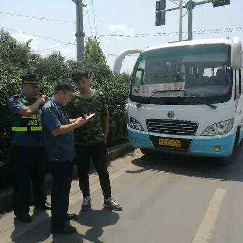 履职尽责，恪尽职守，不畏烈日“烤验”的一线执法人员——登封市交通运输局执法所