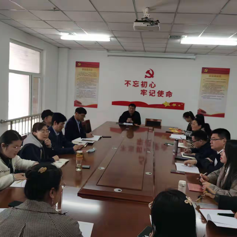 市委党校开展“铭记先辈历史 传承红色基因”主题党日活动