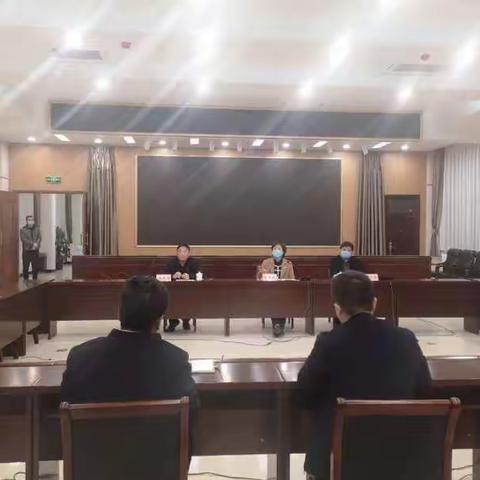 决战决胜，强力推进，辉县市连夜召开脱贫攻坚推进会