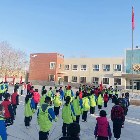 【和硕县第六小学】弘扬雷锋精神，传承红色基因主题升国旗仪式