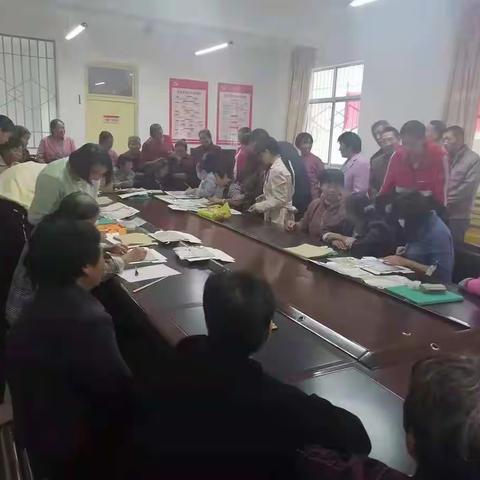 郭湾村开展包装纸技能培训