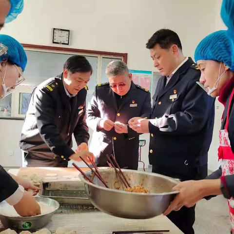 迎新年  包饺子  暖人心-太原北车辆段工会组织开展迎新年包饺子活动