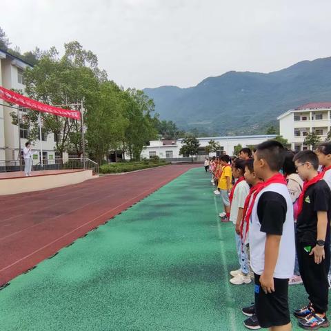 “开展防灾演练，筑牢安全防线”——花林寺小学“防灾疏散”应急演练暨“9.18纪念日”