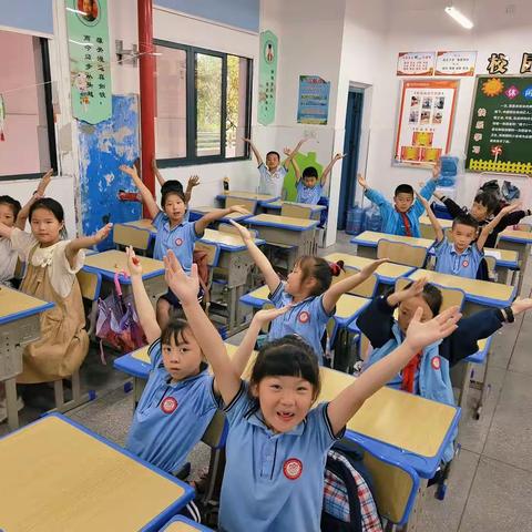 富强小学1-2年级演讲与口才社团风采